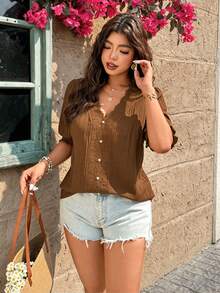 Breezaya Blusa casual elegante y versátil de mujer talla grande con cuello en V, ribete de encaje, botones y manga corta - Marrón - Ver 5