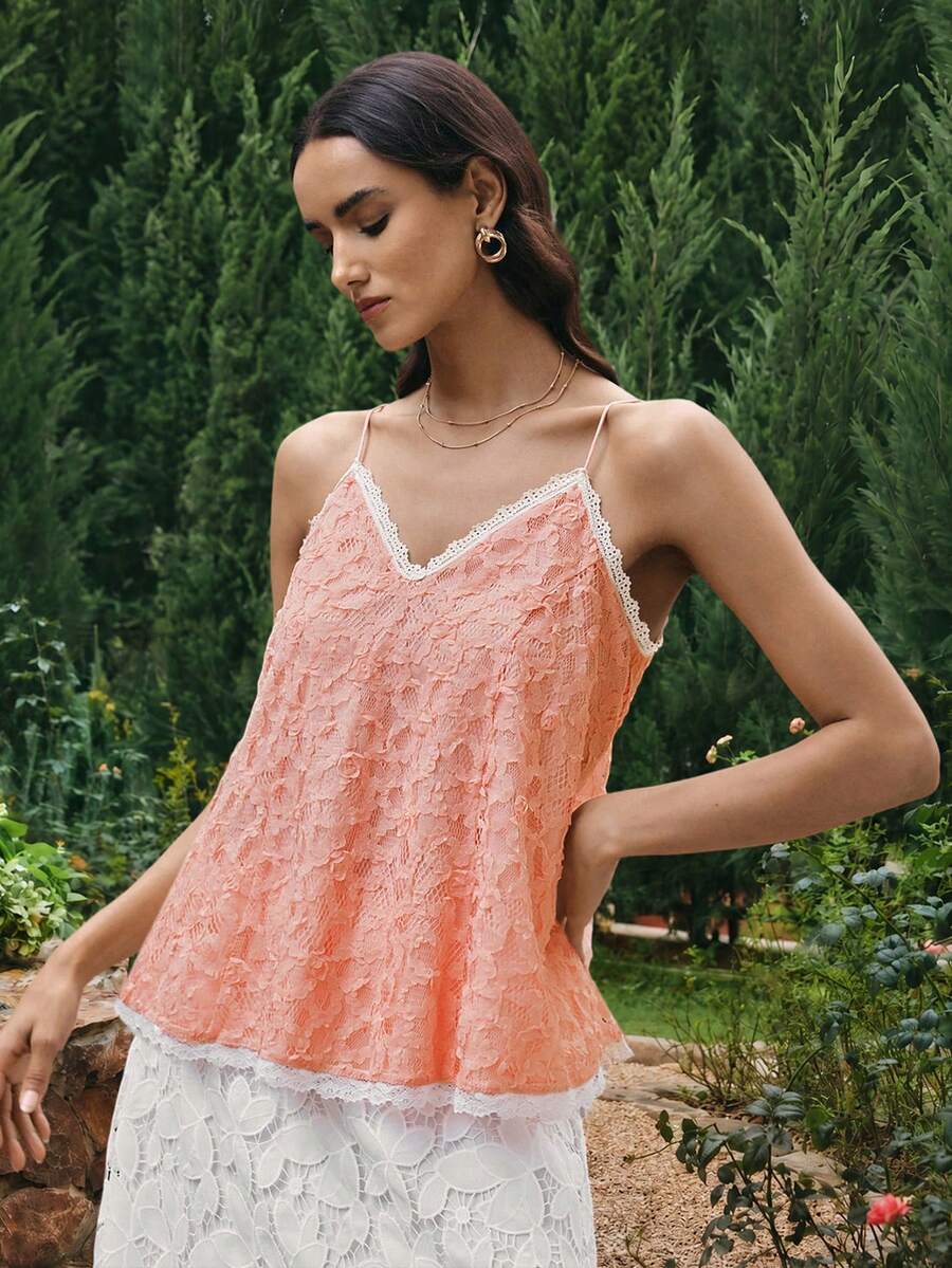 VOLUPTÉ CURVE Plus Size Spring/Summer Pink Floral Lace V-Neck Camisole Top With 3D Texture Ruffle Hem, Sweet Style For Vacation, Date, Birthday Party, Brunch - Dusty Pink - View 1