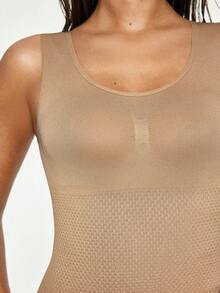SHAPORA Women's Seamless Minimalist Shapewear Camisole, Basic Vest, Slimming Waist, Suitable For All Seasons - Apricot - View 7