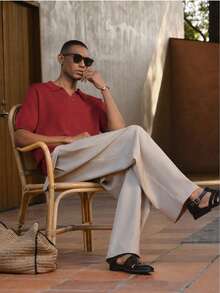 Vientiro Men's Solid Color V-Neck Fashion Knit Short Sleeve Top - Red - View 4