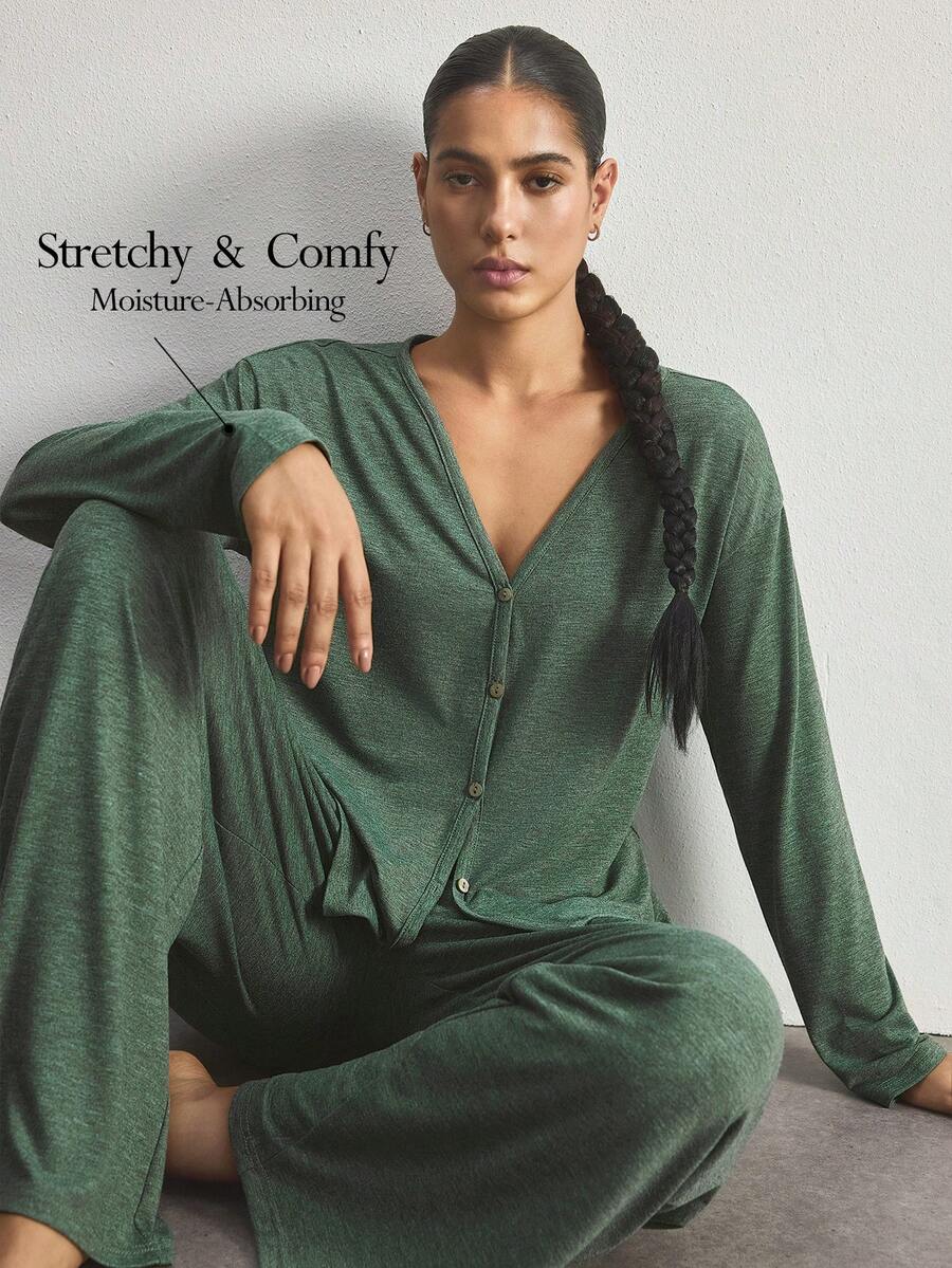 Ocili Minimalistischer, bequemer, kragenloser, weicher Pyjama-Set für Frauen - Dunkelgrün - Übersicht 1