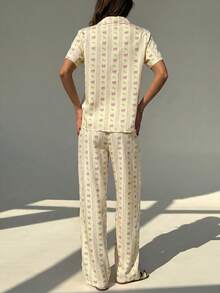 Aloruh Conjunto de camisa con estampado de rayas rosas y pantalones largos, versátil para el hogar y salidas - Amarillo claro - Ver 2