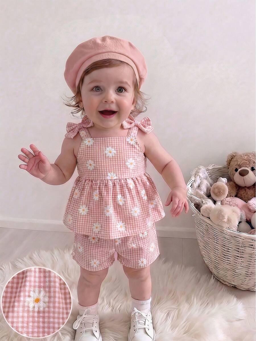 SHEIN 2 Packs Baby Girl Toddler/Newborn 0-3 Years Old Spring/Summer Casual Daily Cute Vacation Striped Bow Pattern Camisole Top + Shorts Set - Baby Pink - View 1