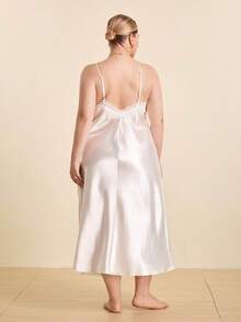 Hourtrue Plus Size White Satin Robe Set, Women Lace Trim Long Kimono Robe And Nightgown 2 Pieces Silk Like Loungewear - White - View 2