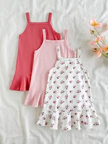 SHEIN Baby Girls Spring And Summer Comfortable, Simple, Fresh Multi-Color Halter Top Dress Set. Sweet, Lively And Adorable Country Style. Made Of Knitted Fabric, With Moderate Thickness. A-Line Shape, Ruffled Skirt And Floral Patterns. Suitable For Various Occasions Such As Daily Outings, Vacation Trips, And Relaxation. - Multicolor - View 3