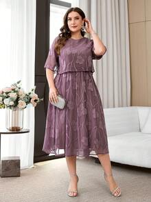 SHEIN Clasi 大尺碼女款夏季洋裝，優雅女款洋裝，網格刺繡女款洋裝，圓領女款洋裝，短袖女款洋裝，飄逸女款洋裝，美麗女款洋裝，優雅女款洋裝 - 紫色 - 查看 8