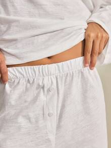 Ocili 2 pièces Ensemble décontracté de haut à manches longues en coton doux et confortable et short, short avec faux devant et boutons coquillages, ensemble de pyjama minimaliste pour femmes - Blanc - Voir 6