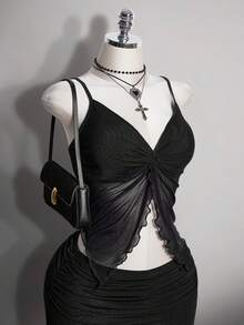 SHEIN ICON Conjunto casual diario de top de tirantes plisado y falda de unicolor para mujer talla grande - Negro - Ver 7