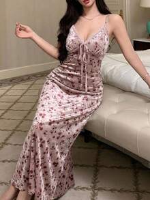 DAZY Charming Vintage Floral Pattern Velvet Lace Patchwork Spaghetti Strap Slim Fit Long Women's Nightgown Summer - Pink - View 7
