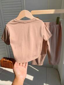 SHEIN Baby Girl Spring/Summer Cute Casual Minimalist Letter Print Loose Short Sleeve T-Shirt + Long Pants 2-Piece Set - Khaki - View 2