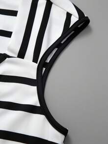 GlowEve CURVE 大尺碼女款夏季時尚優雅通勤條紋無袖洋裝 - 黑與白 - 查看 3