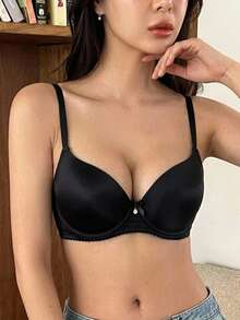 DAZY Bra Wanita Minimalis Warna Polos dengan Kawat Penyangga dan Hiasan Pita Berenda - Hitam - View 6