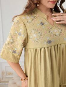 Al Najma Embroidered Pattern 3/4 Sleeve Loose Elegant Flared Hem Comfortable Daily Elegant Traditional Plus Size Women's Turkish Long Shirt Arabic Traditional Long Shirt - Mustard Yellow - View 7