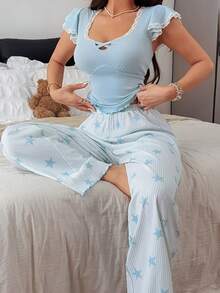 Napfluff طقم بيجاما نسائي كاجوال من التريكو بتصميم باتشورك مع حواف دانتيل بألوان متباينة، ملابس علوية بياقة مربعة وأكمام رفرفة ضيقة مع طباعة نجوم لطيفة وبنطلون طويل - الأزرق - مشاهدة 3