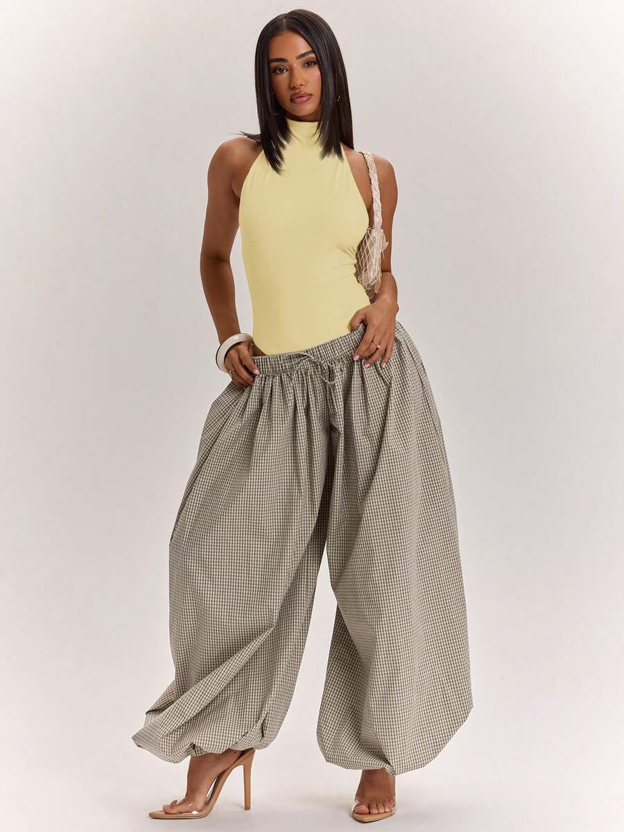 SHEIN BAE Women's Solid Color Halter Neck Backless Fitted Versatile Daily Outing Bodysuit - Yellow - View 1