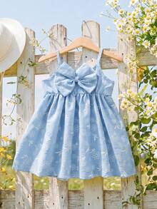 SHEIN Vintaside Kids 女嬰時尚優雅可愛休閒簡約刺繡藍色細肩帶洋裝，舒適梭織面料膝長中長版 3D 大蝴蝶裝飾，春夏新款，適合生日派對、日常穿著、外出、度假與旅行 - 藍色 - 查看 7