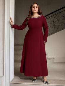 ZEYLAH Vestido de manga larga con dobladillo acampanado y decoración de cuentas, ajuste ceñido - Burdeos - Ver 6