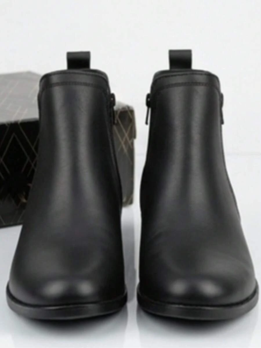 Women's Leather Lining Short Boot - Hitam - View 1