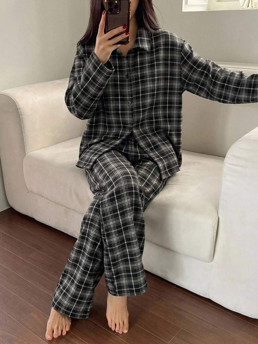 DAZY 格紋寬鬆開襟長袖上衣 & 直筒長版睡褲 2件組 春夏女款睡衣套裝 - 黑色 - 查看 1