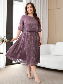SHEIN Clasi 大尺碼女款夏季洋裝，優雅女款洋裝，網格刺繡女款洋裝，圓領女款洋裝，短袖女款洋裝，飄逸女款洋裝，美麗女款洋裝，優雅女款洋裝 - 紫色 - 查看 7
