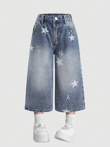 SHEIN 青少年女孩時尚牛仔中長褲，俏皮極簡新風格，獨特小眾夏季設計，休閒街頭 Y2K 風格，百搭藍色牛仔，星星印花與五角星印花裝飾，寬鬆直筒七分褲，柔軟棉質牛仔質感，適合日常穿著、聚會、派對、上學、通勤等；極具街頭酷感與俏皮感，獨特鬆緊腰設計搭配寬鬆直筒剪裁，適應不同成長階段，確保孩子在跑跳時感到不受拘束，兼顧時尚與實用性 - 中等水洗藍 - 查看 4