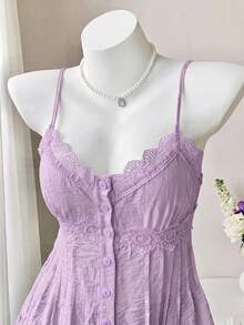 Comfortcana Áo blouse nữ dây mảnh cài nút viền ren xếp ly - Màu tím hoa cà - Xem 5