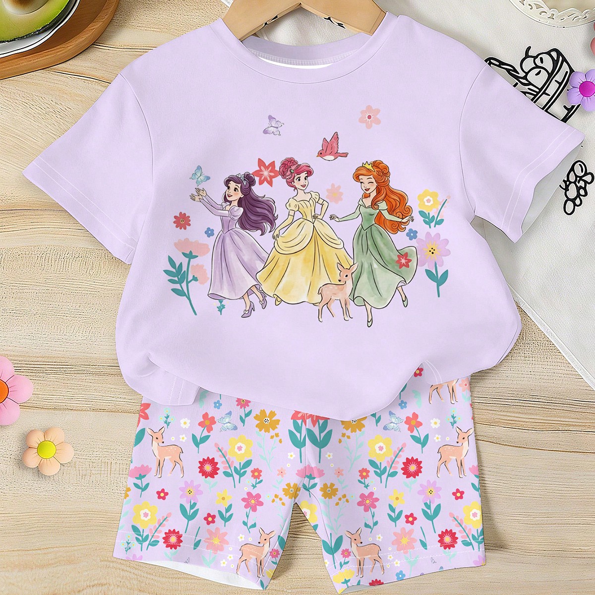Conjunto de ropa casual, dulce y linda para niñas jóvenes, con camiseta de manga corta con estampado de princesa soñadora y shorts adorables con es