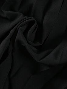 GlowEve CURVE Elegantes Cami-Kleid Große Größen für Damen mit einfarbigem Plissee-Saum - Schwarz - Übersicht 4