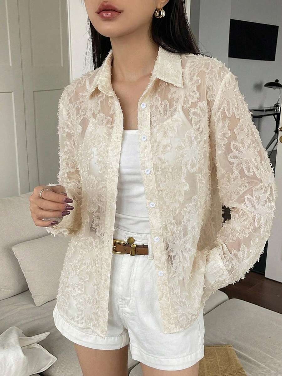 DAZY 春夏秋款女款寬鬆休閒襯衫,翻領長袖鈕扣開襟,杏色薄紗布料,3D花卉裝飾 - 米色 - 查看 1
