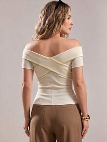 SHEIN Privé Camiseta casual elegante con diseño cruzado para mujer talla grande, primavera/verano - Albaricoque - Ver 2