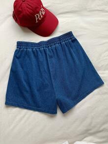 SHEIN EZwear 女款彈性腰寬鬆休閒牛仔短褲 夏季音樂節海灘短褲 外出休閒短褲 度假用 - 中等水洗藍 - 查看 2