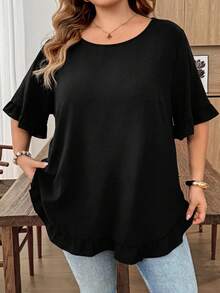 SHEIN CURVE+ 大尺碼女款春夏時尚休閒寬鬆舒適涼爽日常修身荷葉邊短袖黑色襯衫，可愛曲線上衣，女款襯衫，夏季穿搭，外出上衣，歐洲夏季，極簡風格 - 黑色 - 查看 1