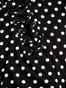 Rustia Camiseta de cuello en V estilo oscuro talla grande con decoración de tiras tejidas - Negro - Ver 3
