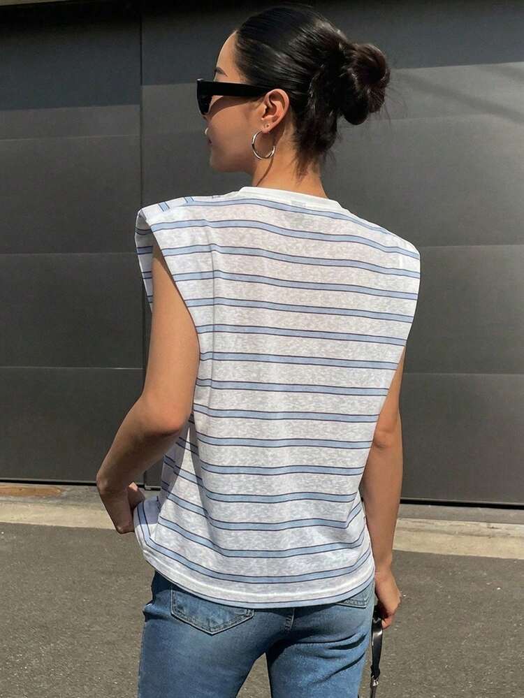 Livesso Randig ärmlös dam-T-shirt med rund hals och vadderade axlar - Babyblå - Visa 2