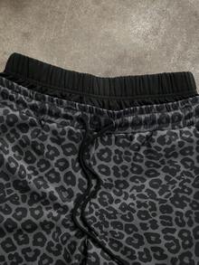 GALLERY FADE 男士夏季休閒豹紋短褲，度假風 - 灰色 - 查看 4