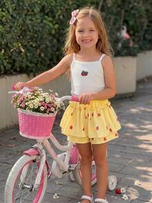 Emery Rose Kids Emery Rose Kids Set Atasan Camisole Bergaris-garis dengan Bordir Stroberi Kecil dan Celana Pendek Berumbai untuk Anak Perempuan - Kuning - View 2