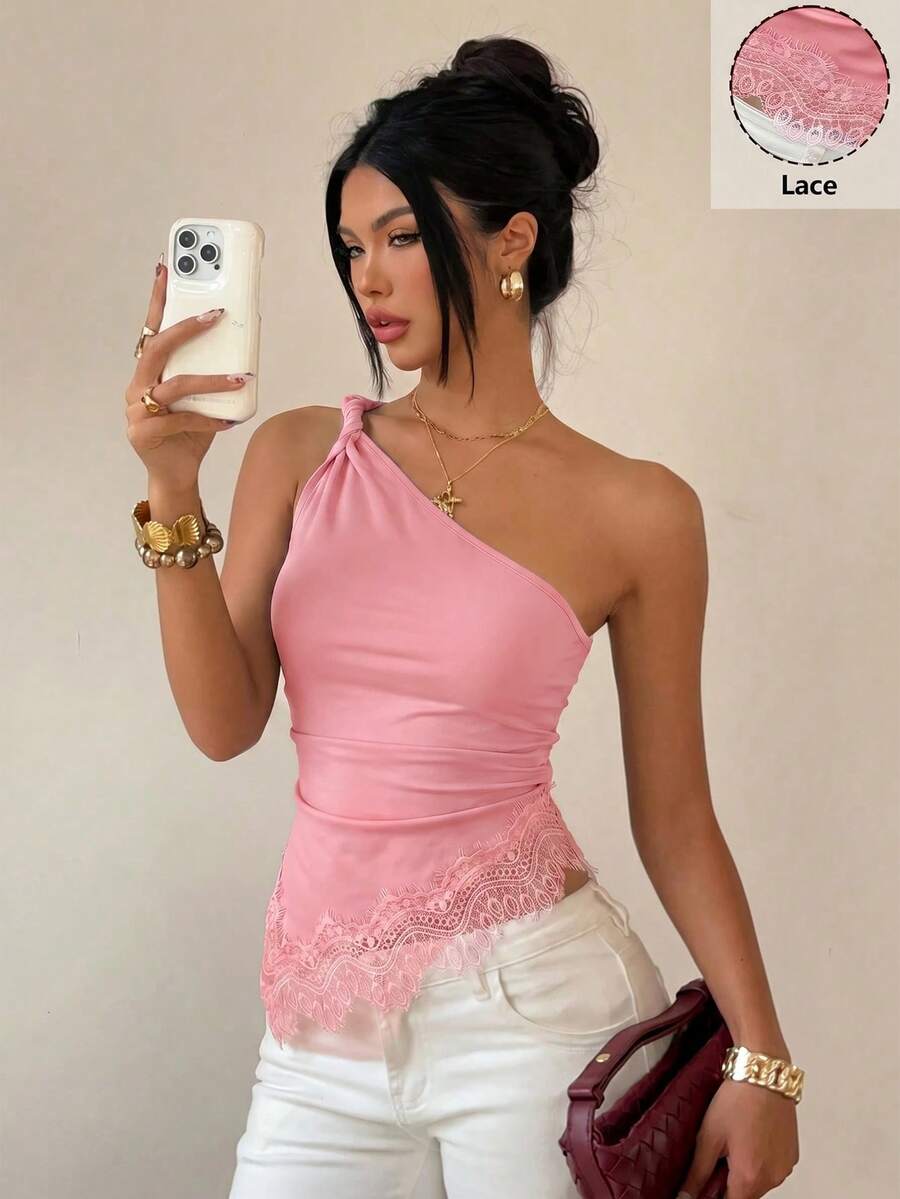 Siren Gaze 蕾絲拼接扭轉單肩上衣,優雅修身女款上衣,嘉年華上衣,夏季休閒風格,露肩上衣,露背上衣,派對上衣,音樂節 - 粉色 - 查看 1