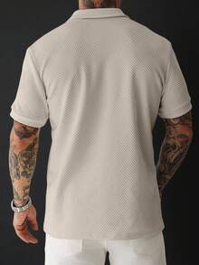 Manfinity Homme 男士大尺碼成熟休閒短袖 Polo 衫，儀式場合適用 - 卡其色 - 查看 2