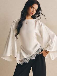 Poéselle Áo blouse nữ thanh lịch đi làm màu trơn tay chuông phối ren vạt bất đối xứng - trắng - Xem 4