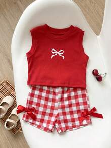 SHEIN Playful Pals 女婴夏季蓝色纹理无袖上衣和蓝色格子短裤套装，饰有蓝色蝴蝶结，日常必备单品 - 紅色 - 查看 4