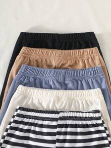 SHEIN Playful Pals 嬰幼兒男女通用 0-3 歲 5 件套組，包含 5 件紋理針織短袖圓領上衣和 5 條彈性腰紋理針織短褲。上衣顏色為條紋、淺藍、軍綠、黃色和黑色，搭配短褲。適合春/夏、戶外運動、休閒穿著，尺寸適合 6 個月到 2-3 歲嬰兒男孩，中性無性別設計兒童服飾 - 彩色 - 查看 4