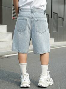 Manfinity EMRG Men's Street Style Casual Embroidered Blue Denim Shorts - Light Wash - View 2