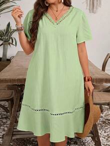 Rosumi Plus Size Women's Hollow Out Decor Ruffle Hem Dress - Green - View 3