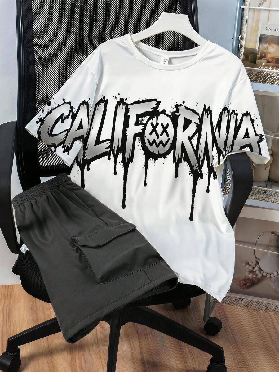 SHEIN 2er Set Kinder Tween Jungen Lässig Lockerer Gothic Stil Schriftzug Rundhals Pullover Weißes T-Shirt und Cargo Graue Shorts Set, Y2k Set, Sommer Tops, Sommer Shorts, Jungen Outfit Kinder Set, geeignet für Frühling und Sommer, Valentinstag, Date, SommerOutfit, Strandwochenende, Familientreffen, Schulanfang, Hochzeitssaison, Sport, Geburtstagsparty - Verschiedenfarbig - Übersicht 1