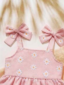 SHEIN 2 Packs Baby Girl Toddler/Newborn 0-3 Years Old Spring/Summer Casual Daily Cute Vacation Striped Bow Pattern Camisole Top + Shorts Set - Baby Pink - View 3