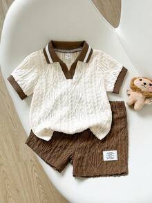 SHEIN Playful Pals 2件組男嬰夏季奶油色與咖啡色復古學院風菱格紋鏤空撞色POLO領短袖上衣搭配紋理短褲套裝，寬鬆舒適版型，適合日常出遊、休閒旅行、家庭聚會、拍照 - 棕色 - 查看 3