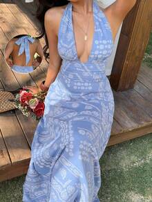 Sunnyshic Robe longue ajustée et amincissante pour femmes, motif cachemire rouge, dos nu, col en V profond, col licou, taille nouée, style vintage européen & américain pour plage et vacances - Bleu ciel - Voir 1