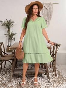 Rosumi Plus Size Women's Hollow Out Decor Ruffle Hem Dress - Green - View 4
