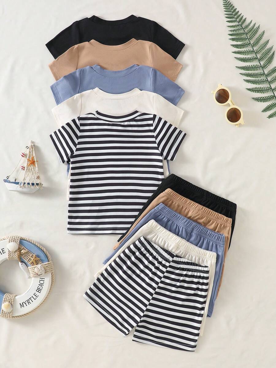 SHEIN Playful Pals 嬰幼兒男女通用 0-3 歲 5 件套組,包含 5 件紋理針織短袖圓領上衣和 5 條彈性腰紋理針織短褲。上衣顏色為條紋、淺藍、軍綠、黃色和黑色,搭配短褲。適合春/夏、戶外運動、休閒穿著,尺寸適合 6 個月到 2-3 歲嬰兒男孩,中性無性別設計兒童服飾 - 彩色 - 查看 1