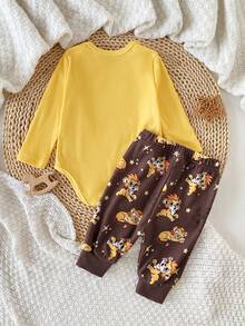 SHEIN Conjunto de estampado de dibujos animados para bebé recién nacido - Marrón - Ver 3